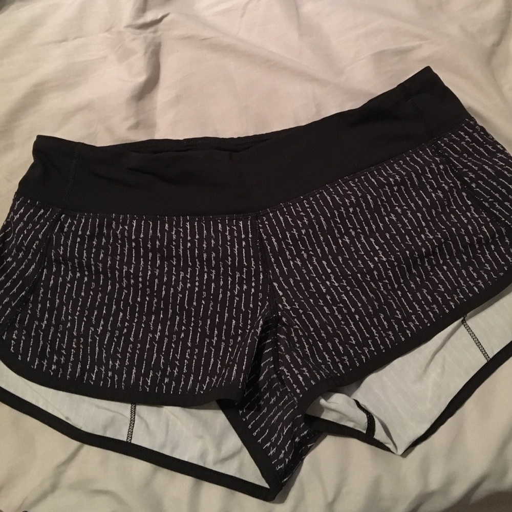 Lululemon Speed Short - Size 8 Rare Print